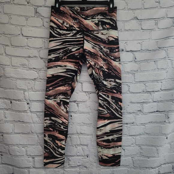 Lululemon Wunder Under Leggings - Picture 5 of 8